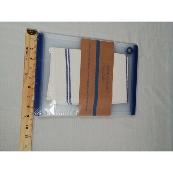 Cutting Board With Kitchen Towel United Healthcare New In Package - Picture 6 of 8